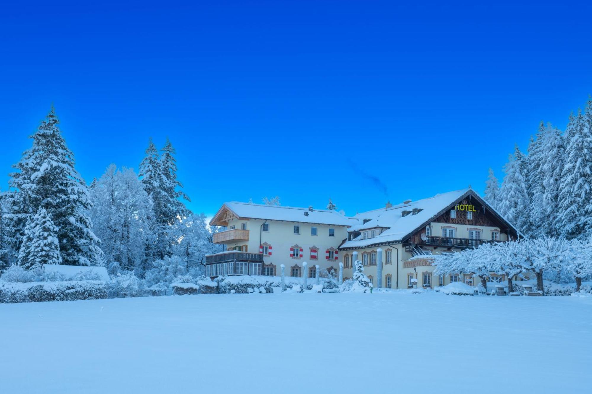 Hotel Restaurant Gruenwalderhof Patsch Ngoại thất bức ảnh