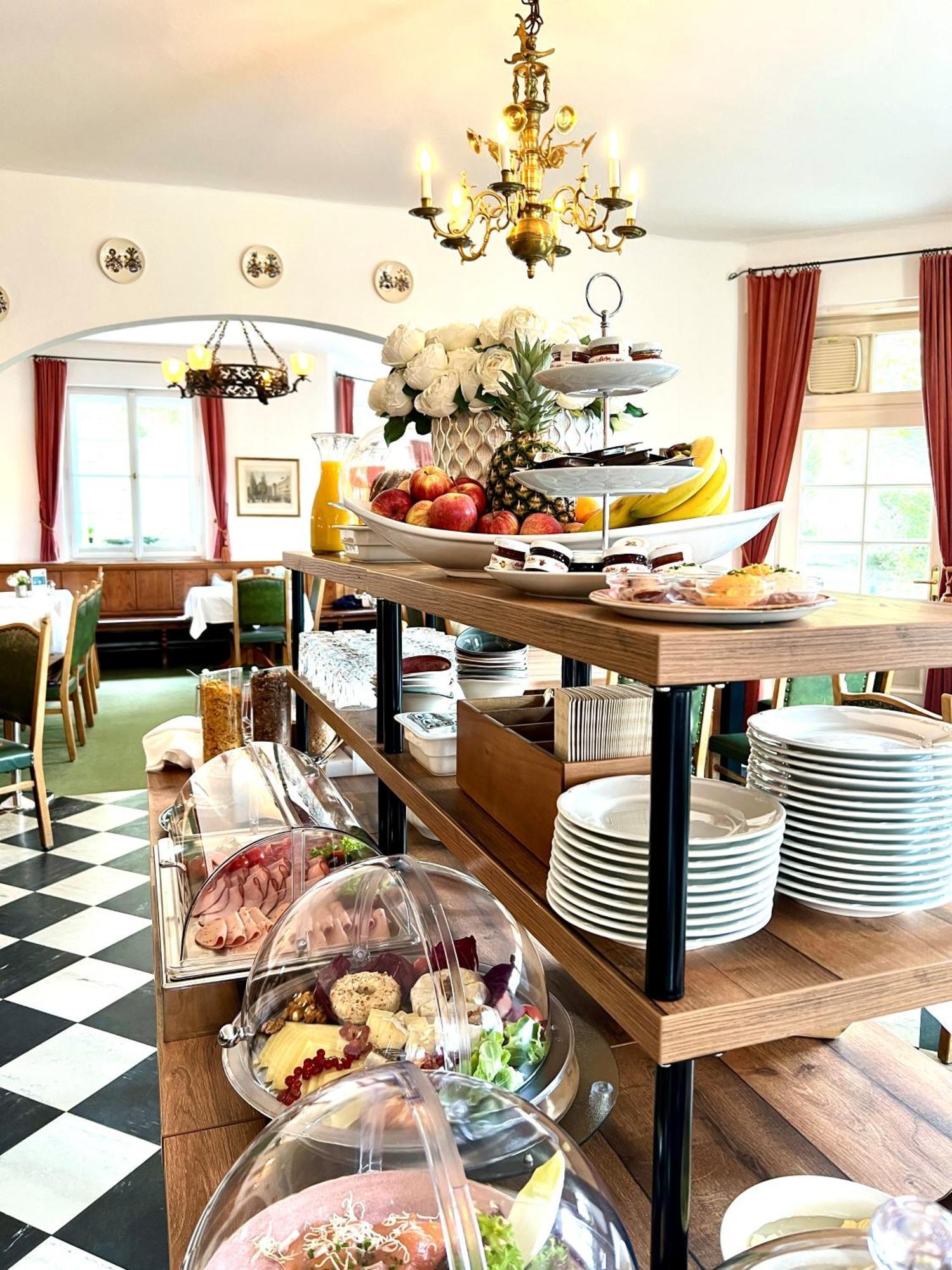 Hotel Restaurant Gruenwalderhof Patsch Ngoại thất bức ảnh
