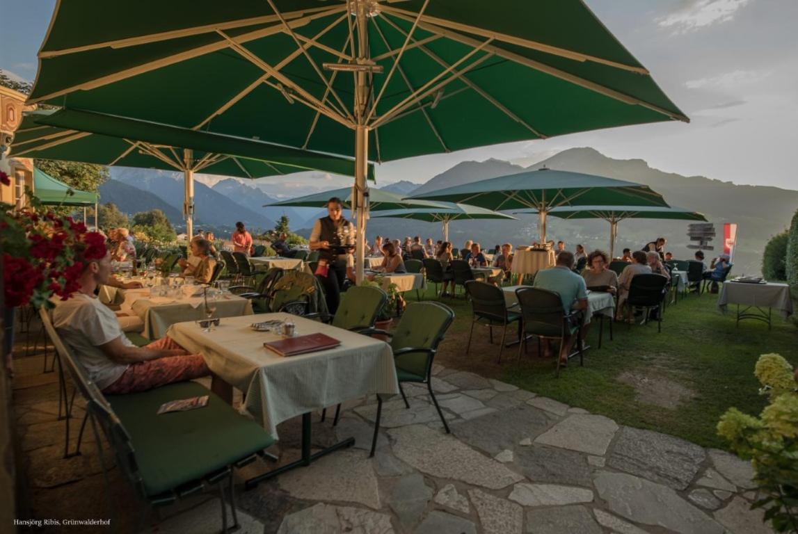 Hotel Restaurant Gruenwalderhof Patsch Ngoại thất bức ảnh